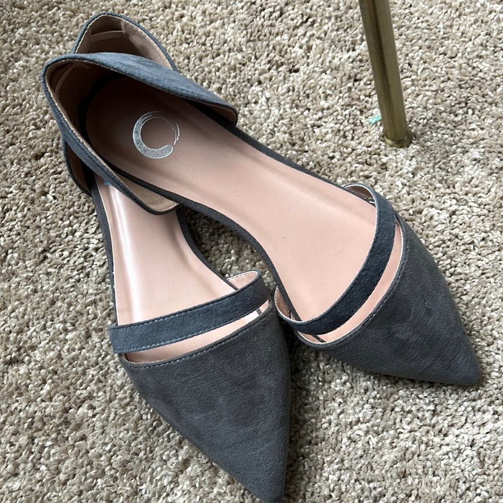 Brand new grey flats